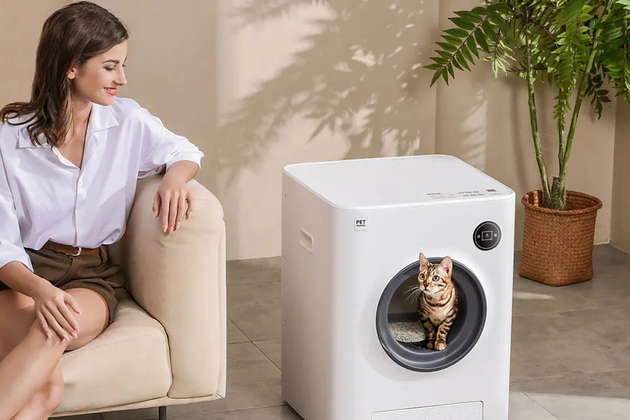 automatic scooping litter box